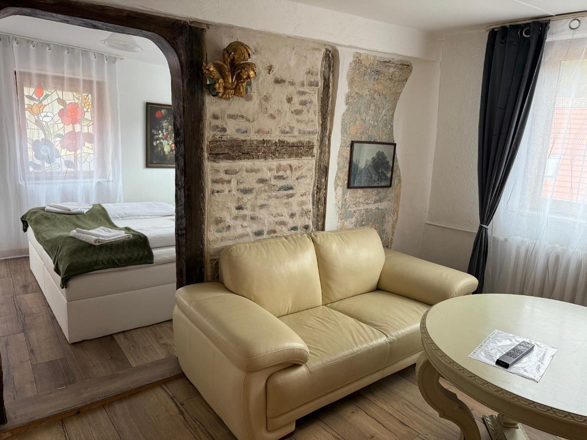 Haus Zum Guten Hirten Steinsfeld Zewnętrze zdjęcie